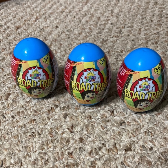 Ryan’s World Road Trip micro eggs NWT - Picture 1 of 4